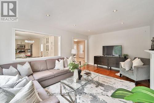 25 Ferrah Street, Markham, ON - Indoor Photo Showing Living Room