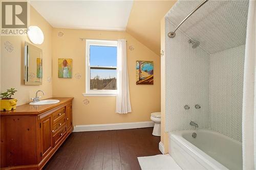 2296 South Lavant Road, Lanark Highlands, ON - Indoor Photo Showing Bathroom