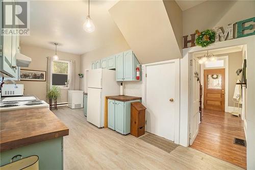 2296 South Lavant Road, Lanark Highlands, ON - Indoor Photo Showing Other Room