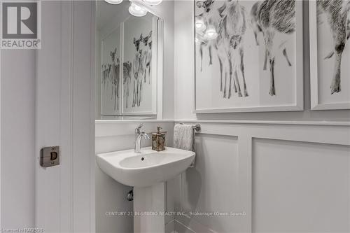 258 Ironwood Way, Georgian Bluffs, ON - Indoor Photo Showing Bathroom