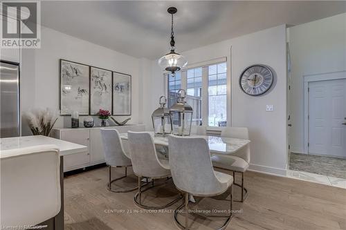 258 Ironwood Way, Georgian Bluffs, ON - Indoor Photo Showing Dining Room