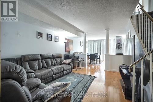 337 - 2 Valhalla Inn Road, Toronto, ON - Indoor Photo Showing Living Room