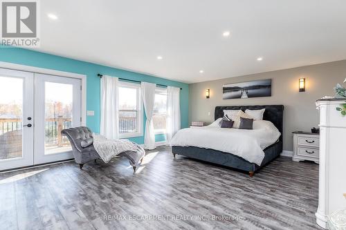 11417 Lakeshore Road, Wainfleet, ON - Indoor Photo Showing Bedroom