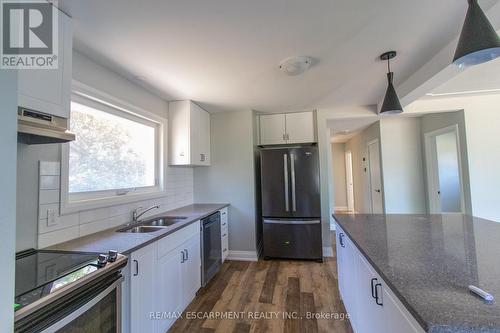 277 Upper Paradise Road, Hamilton, ON - Indoor Photo Showing Kitchen With Double Sink