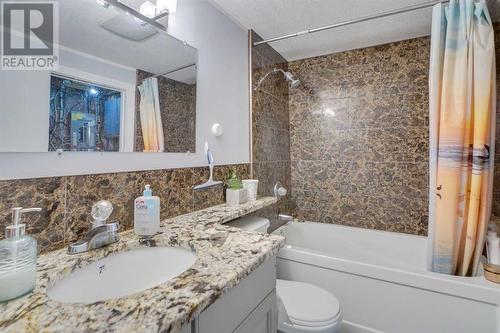 2490 Catalina Boulevard Ne, Calgary, AB - Indoor Photo Showing Bathroom