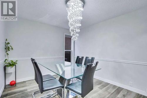 2490 Catalina Boulevard Ne, Calgary, AB - Indoor Photo Showing Dining Room