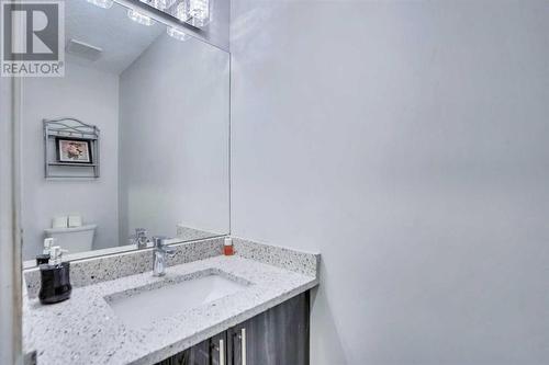 2490 Catalina Boulevard Ne, Calgary, AB - Indoor Photo Showing Bathroom