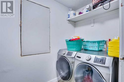 2490 Catalina Boulevard Ne, Calgary, AB - Indoor Photo Showing Laundry Room