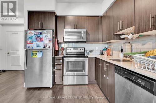 201 - 3600 Hwy 7, Vaughan, ON - Indoor Photo Showing Kitchen