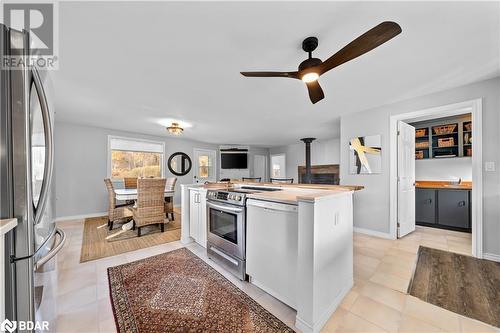 1019 Turner Way, Arden, ON - Indoor Photo Showing Kitchen