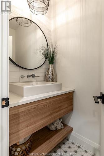 77 Tuscany Trail, Chatham, ON - Indoor Photo Showing Bathroom