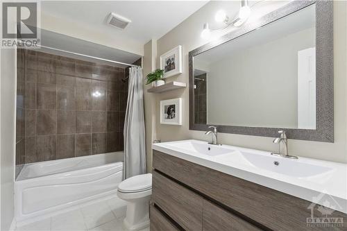 6 Shadetree Crescent, Ottawa, ON - Indoor Photo Showing Bathroom