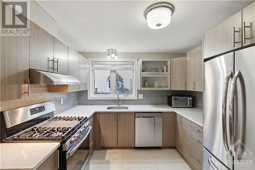 6 Shadetree Crescent, Ottawa, ON - Indoor Photo Showing Kitchen