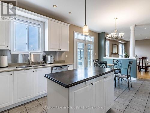 31 Donherb Crescent, Caledon, ON - Indoor Photo Showing Kitchen With Double Sink