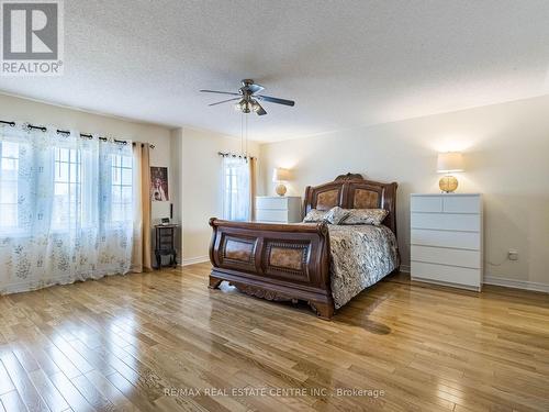 31 Donherb Crescent, Caledon, ON - Indoor Photo Showing Bedroom