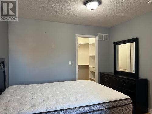 91 Earlsbridge Boulevard, Brampton, ON - Indoor Photo Showing Bedroom