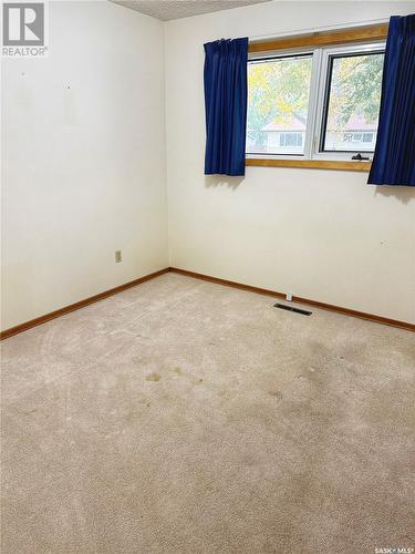 7469 Lake Avenue, Gull Lake, SK - Indoor Photo Showing Other Room