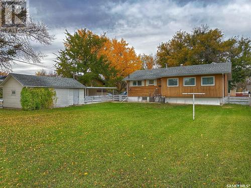 7469 Lake Avenue, Gull Lake, SK - Outdoor