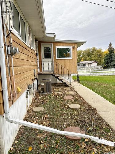 7469 Lake Avenue, Gull Lake, SK - Outdoor With Exterior