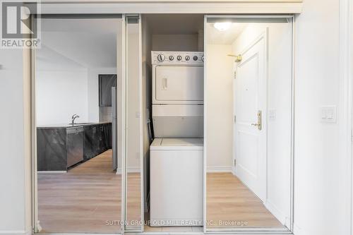 515 - 9245 Jane Street, Vaughan, ON - Indoor Photo Showing Laundry Room