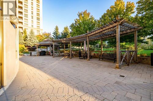 515 - 9245 Jane Street, Vaughan, ON - Outdoor