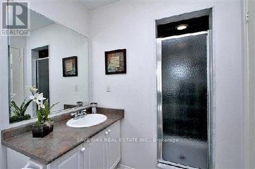 5858 Tenth Line W, Mississauga, ON - Indoor Photo Showing Bathroom