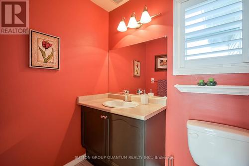 16 Wilson Crescent, Southgate, ON - Indoor Photo Showing Bathroom