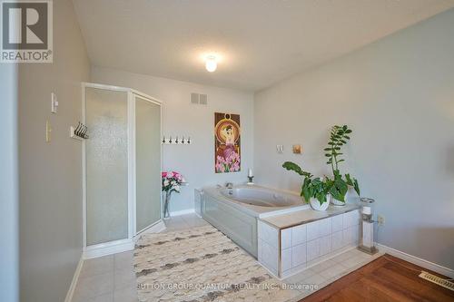 16 Wilson Crescent, Southgate, ON - Indoor Photo Showing Bathroom