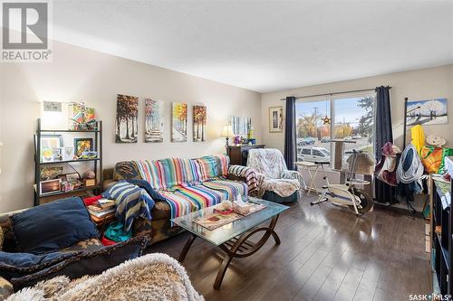 2926-2928 7Th Street E, Saskatoon, SK - Indoor Photo Showing Living Room