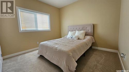 141 Valley Park Place, Swift Current, SK - Indoor Photo Showing Bedroom