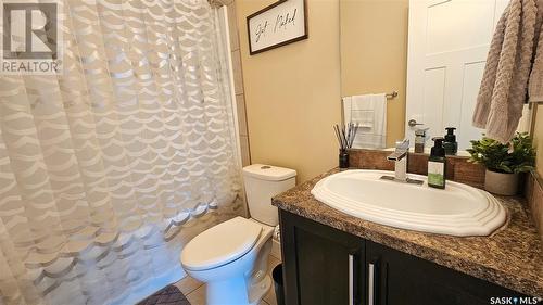 141 Valley Park Place, Swift Current, SK - Indoor Photo Showing Bathroom