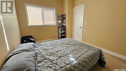 141 Valley Park Place, Swift Current, SK - Indoor Photo Showing Bedroom