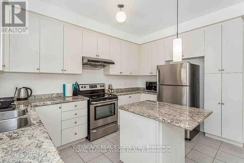 531 Stream Crescent, Oakville, ON - Indoor Photo Showing Kitchen With Double Sink