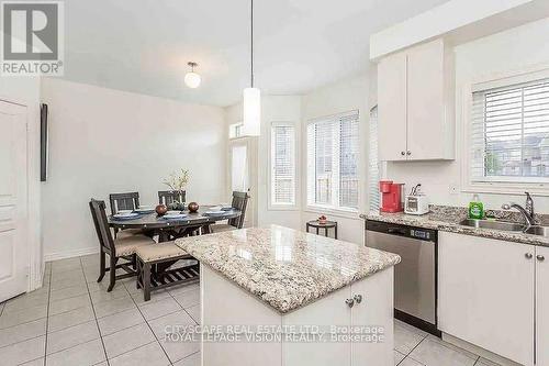 531 Stream Crescent, Oakville, ON - Indoor Photo Showing Kitchen With Double Sink