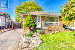 146 MANNING AVENUE  Hamilton, ON L9A 3E9