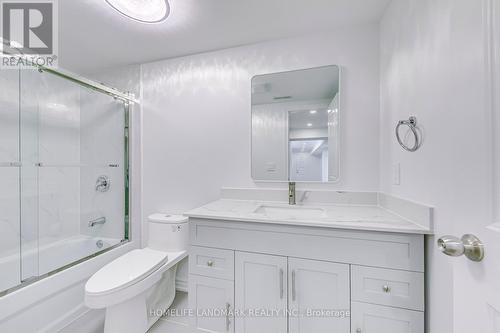 146 Manning Avenue, Hamilton, ON - Indoor Photo Showing Bathroom