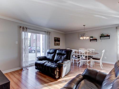 Salon - 101-572 Boul. St-Luc, Saint-Jean-Sur-Richelieu, QC - Indoor Photo Showing Living Room