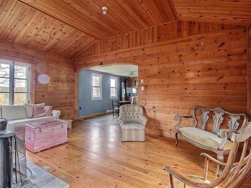 Salon - 24 Ch. De Fairfax, Stanstead - Ville, QC - Indoor Photo Showing Living Room