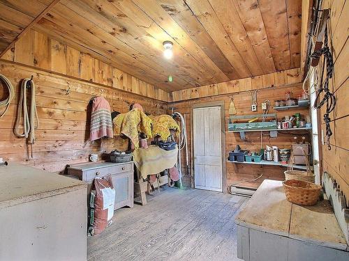 Stable - 24 Ch. De Fairfax, Stanstead - Ville, QC - Indoor Photo Showing Laundry Room