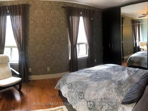 Upper-150 Osler St, Toronto, ON - Indoor Photo Showing Bedroom