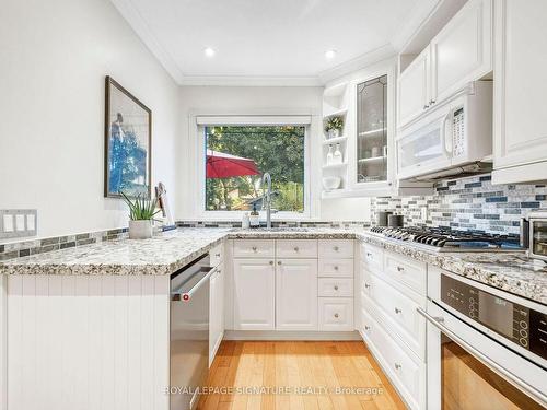 914 Royal York Rd, Toronto, ON - Indoor Photo Showing Kitchen With Upgraded Kitchen