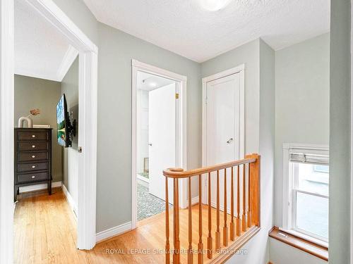 914 Royal York Rd, Toronto, ON - Indoor Photo Showing Other Room