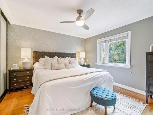 914 Royal York Rd, Toronto, ON - Indoor Photo Showing Bedroom