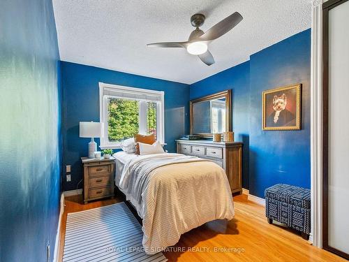 914 Royal York Rd, Toronto, ON - Indoor Photo Showing Bedroom