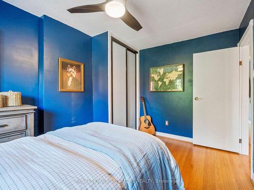 914 Royal York Rd, Toronto, ON - Indoor Photo Showing Bedroom