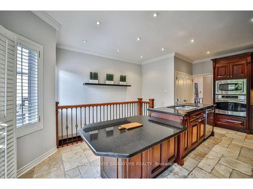 2230 Nightingale Way, Oakville, ON - Indoor Photo Showing Kitchen