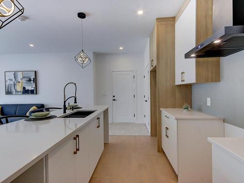 Cuisine - 4-81 Rue Janine-Sutto, Cowansville, QC - Indoor Photo Showing Kitchen With Double Sink