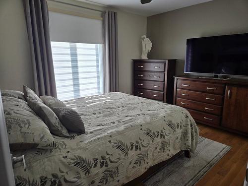 Chambre Ã Â coucher - 4572 Rue De L'Onde, Lévis (Les Chutes-De-La-Chaudière-Est), QC - Indoor Photo Showing Bedroom