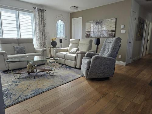 Salon - 4572 Rue De L'Onde, Lévis (Les Chutes-De-La-Chaudière-Est), QC - Indoor Photo Showing Living Room