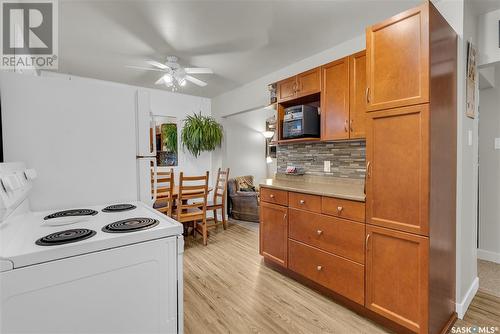 442 X Avenue N, Saskatoon, SK - Indoor Photo Showing Kitchen